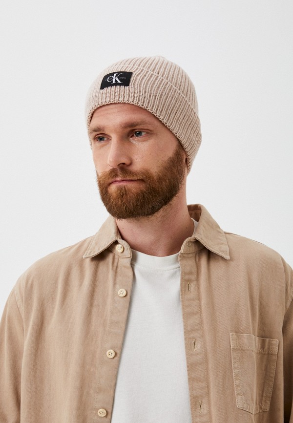 Шапка Calvin Klein Jeans, цвет: бежевый, RTLACT547001 — купить в ...