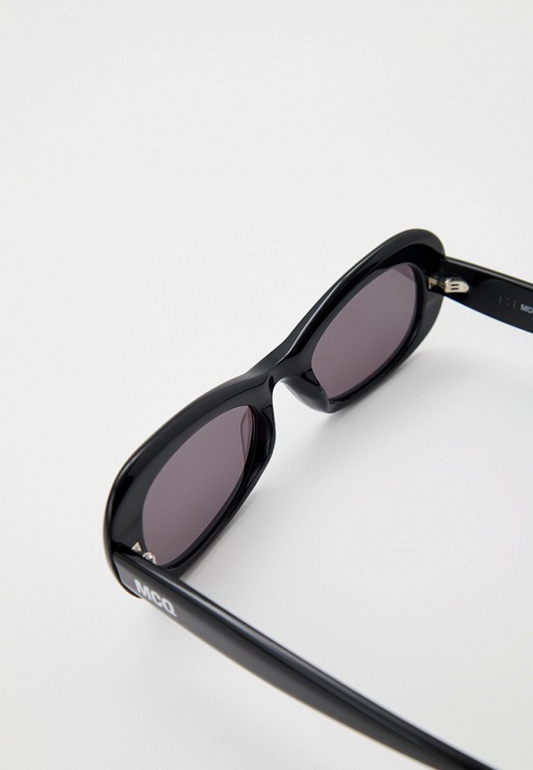 McQ Alexander McQueen Очки солнцезащитные - MQ0383S 001 - фото 3