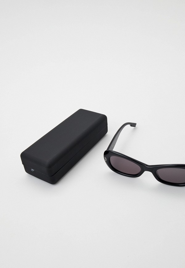 McQ Alexander McQueen Очки солнцезащитные - MQ0383S 001 - фото 4