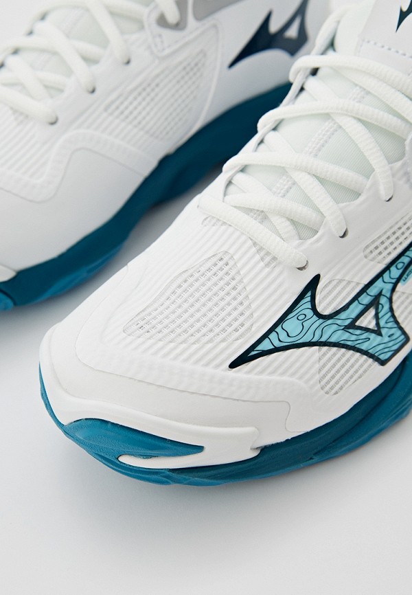 Mizuno wave momentum white hot sale