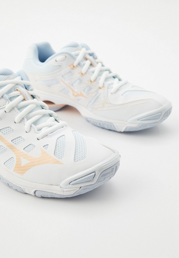 Mizuno wave voltage deals