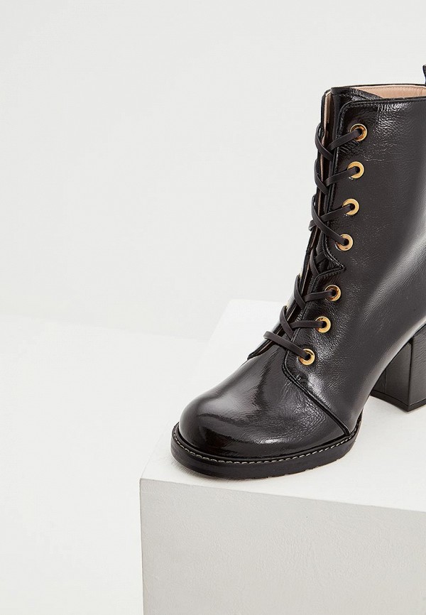 stuart weitzman climbing boots