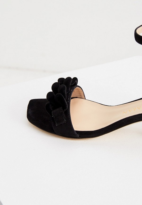 stuart weitzman amelina block 50 chain