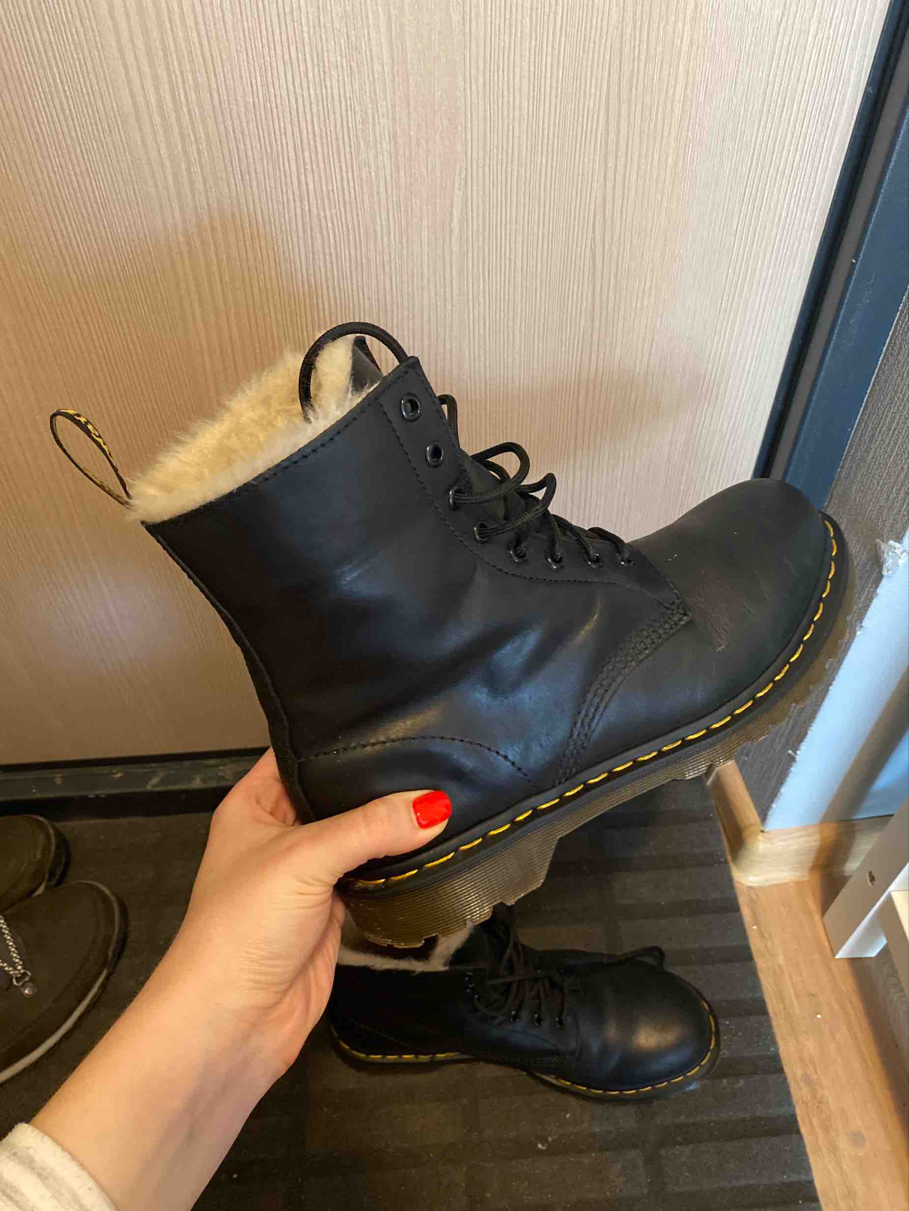 Dr. Martens 1460 SERENA FUR LINED