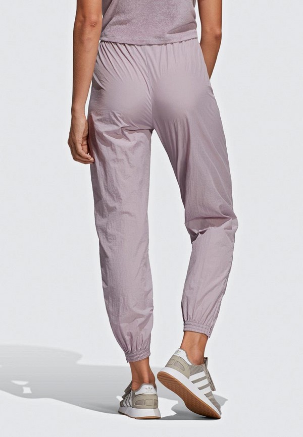 

Брюки спортивные adidas Originals; adidas Originals AD093EWEESM3, Фиолетовый