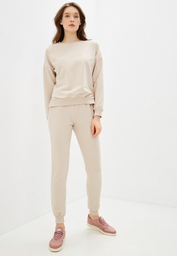 Квин спортивная одежда. Костюм Bad Queen. Женский спортивный костюм Квин. Quzen спортивные костюмы. Little Queen спортивный костюм.