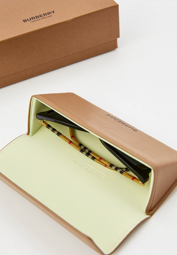 фото Очки солнцезащитные burberry