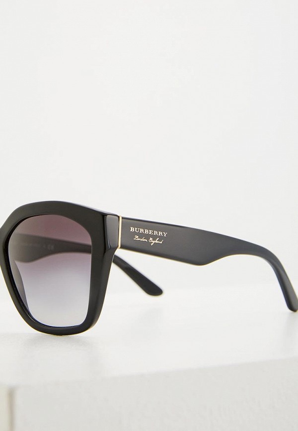 фото Очки солнцезащитные burberry