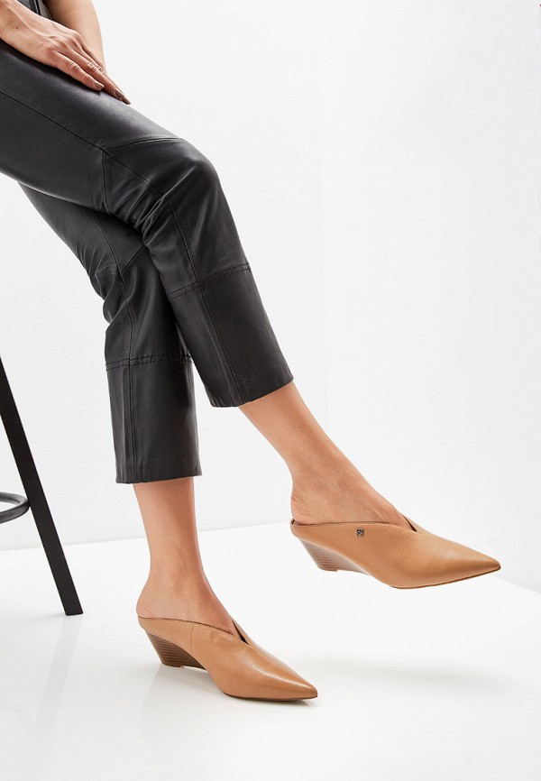 

Сабо DKNY, Бежевый