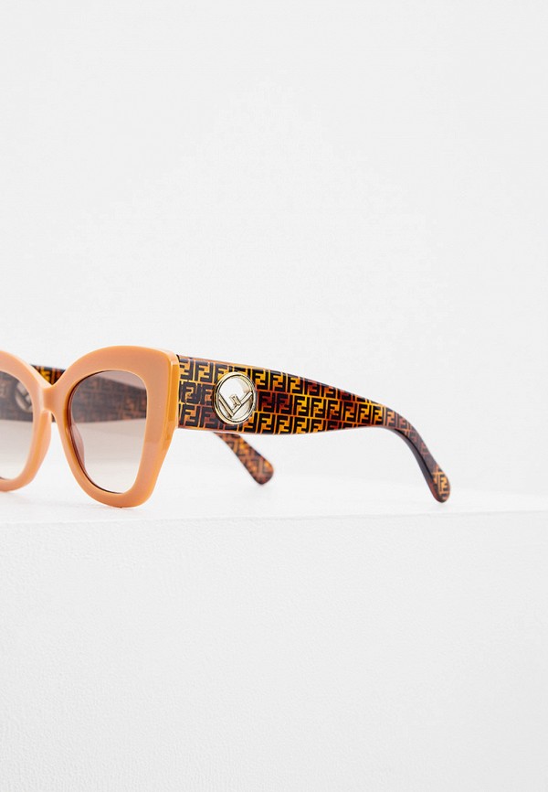 фото Очки солнцезащитные fendi