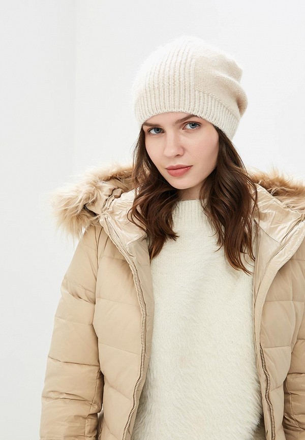головной убор к пуховику. бежевый пуховик. бежевый пуховик какая шапка подойдет. шапка под бежевую куртку. головной убор к пуховику.