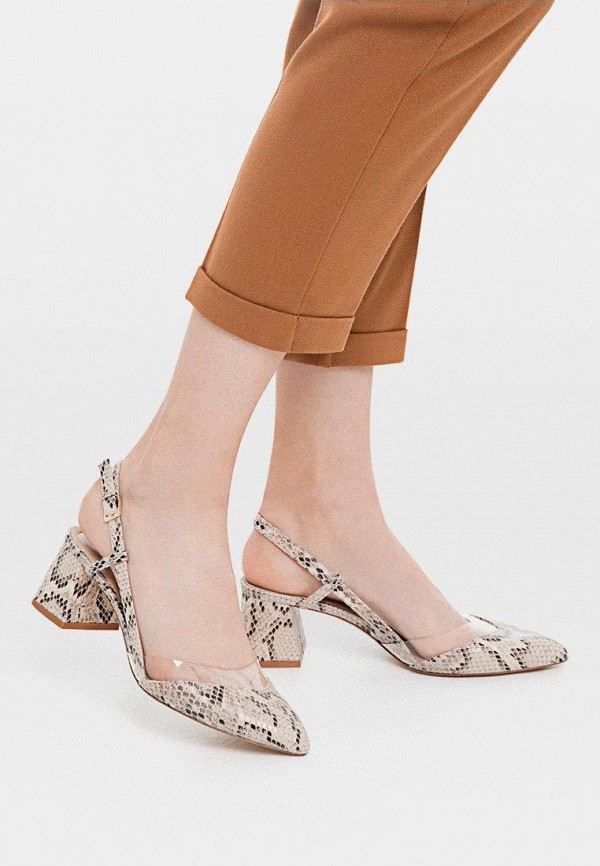 

Туфли Stradivarius, Бежевый