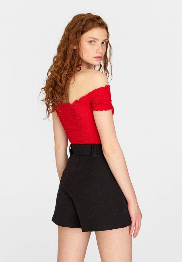 

Топ Stradivarius, Красный