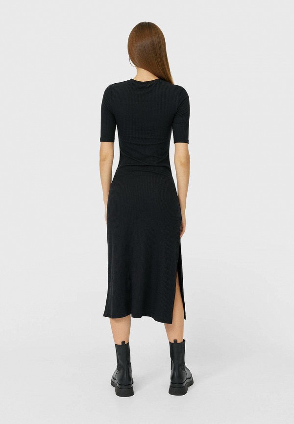 

Платье Stradivarius, Черный