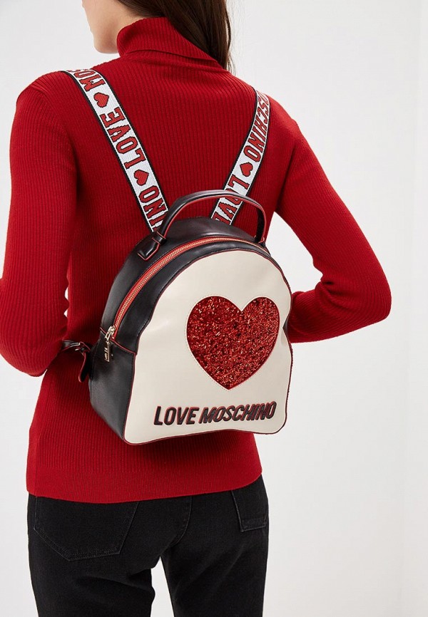 Люблю рюкзаки. Рюкзак love moschino золотой. Love moschino рюкзак женский. Рюкзак love moschino. Рюкзак лав москино красный.