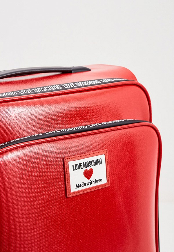 фото Чемодан love moschino