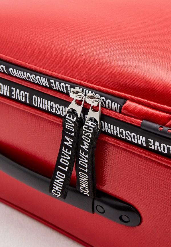 фото Чемодан love moschino