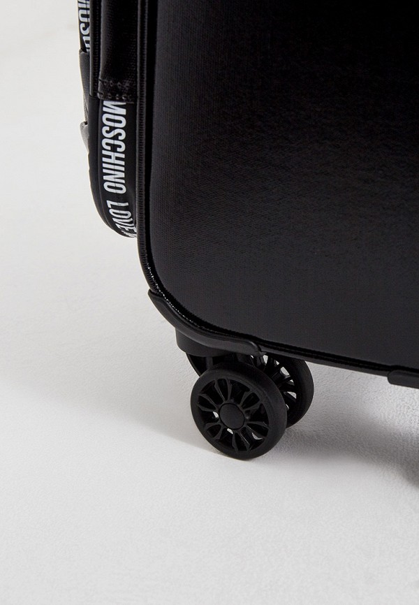 фото Чемодан love moschino