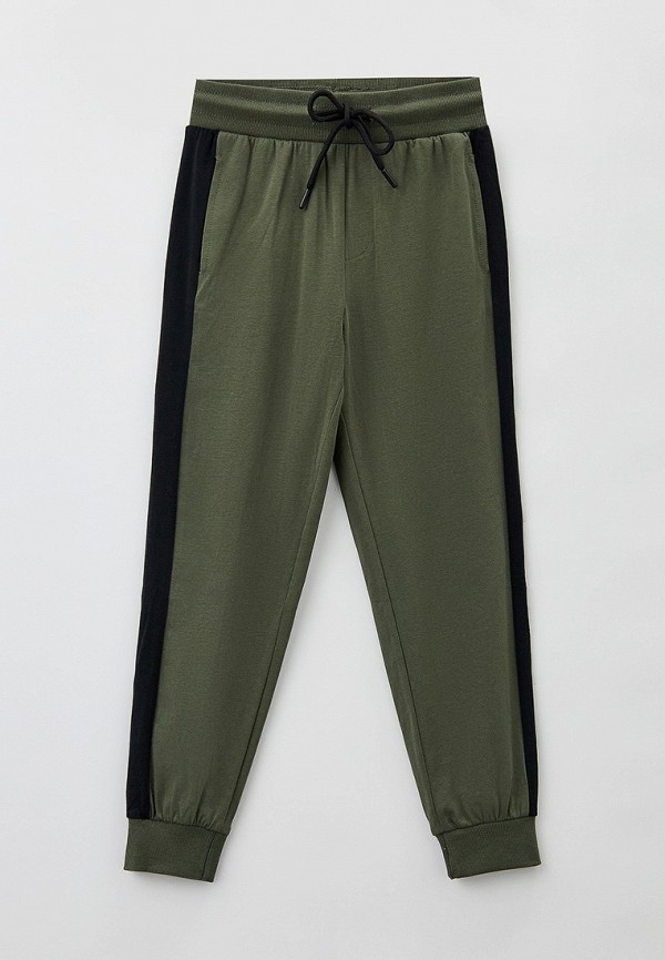 фото Футболка и брюки playtoday