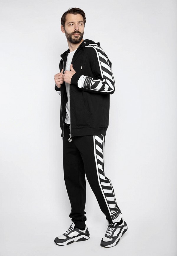 фото Брюки спортивные millennials