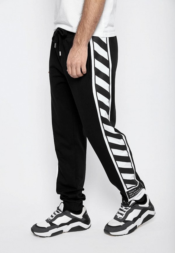 фото Брюки спортивные millennials