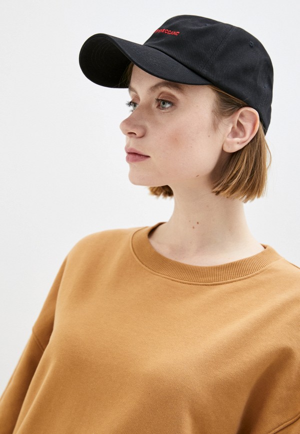 фото Бейсболка красная жара