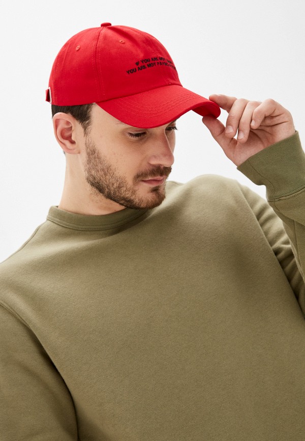 фото Бейсболка красная жара