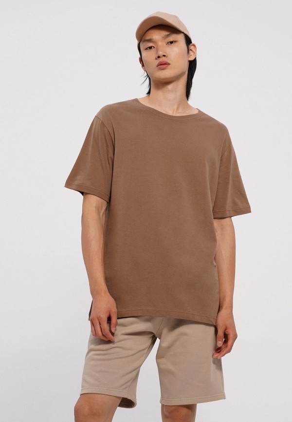 коричневый