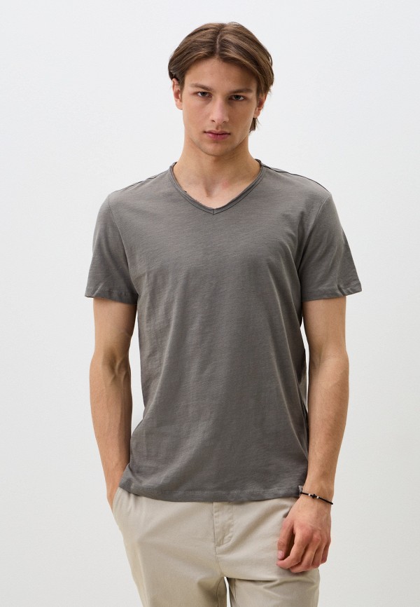 Футболка Colins 1032₽