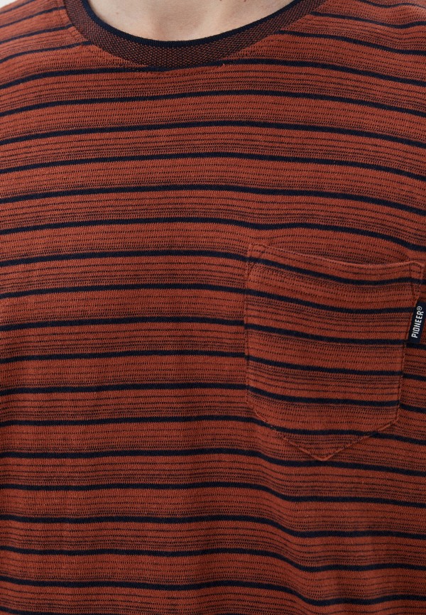 фото Лонгслив pioneer