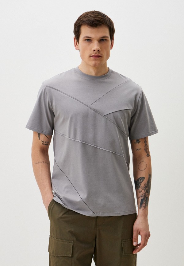 Футболка Bobsyouruncle 3200₽