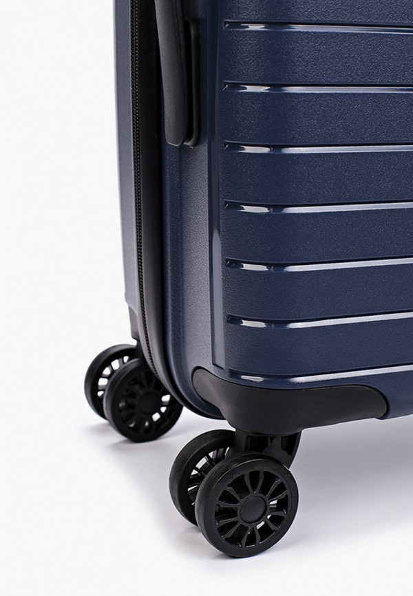 фото Чемодан roadlike