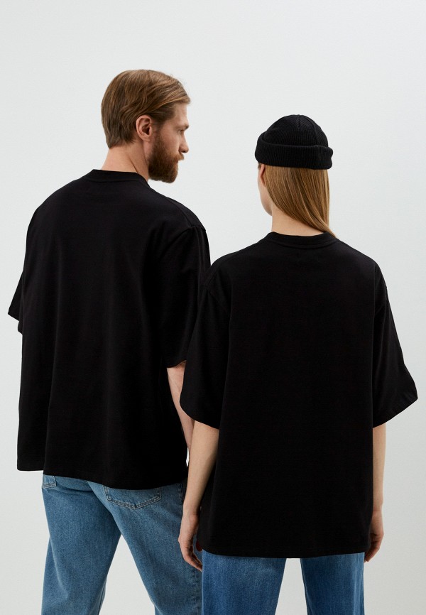 фото Футболка out of reach