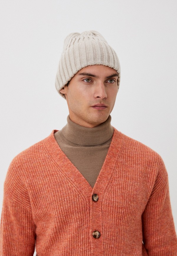 фото Шапка emblem