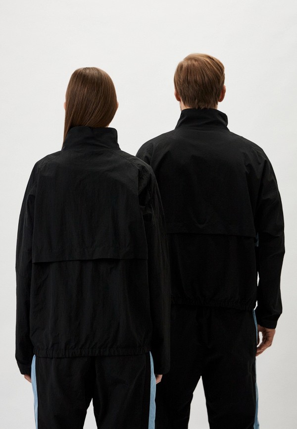 фото Ветровка red september