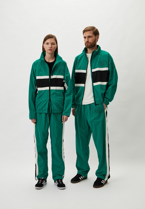 фото Ветровка red september