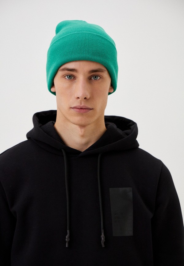 фото Шапка emblem