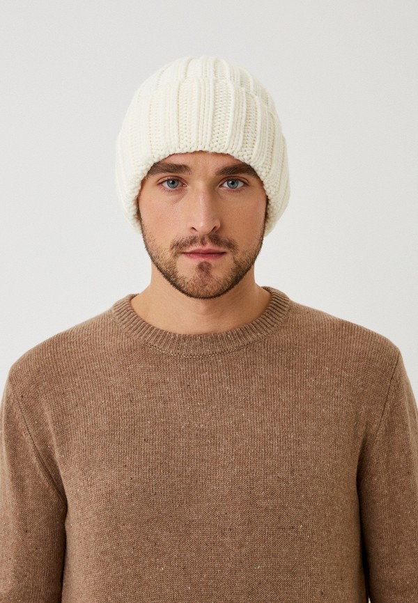 фото Шапка emblem