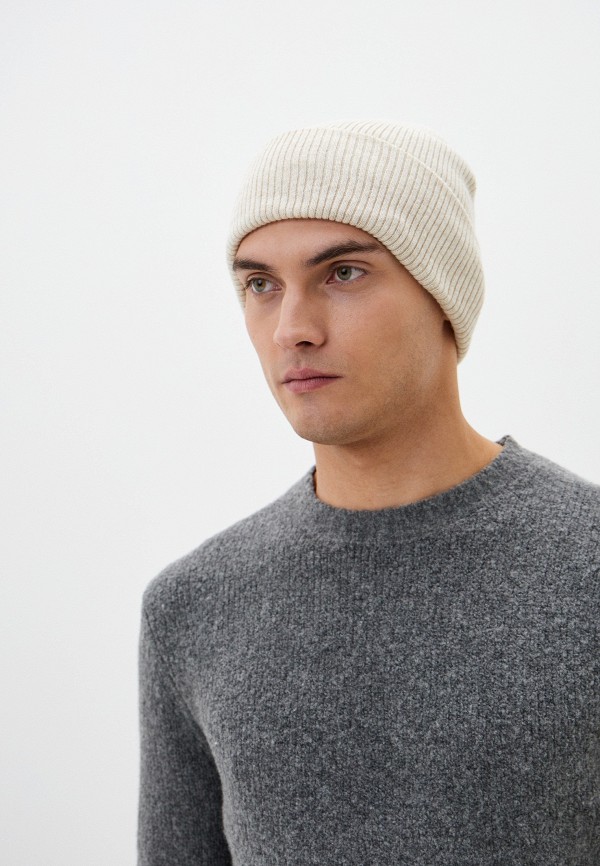 фото Шапка emblem