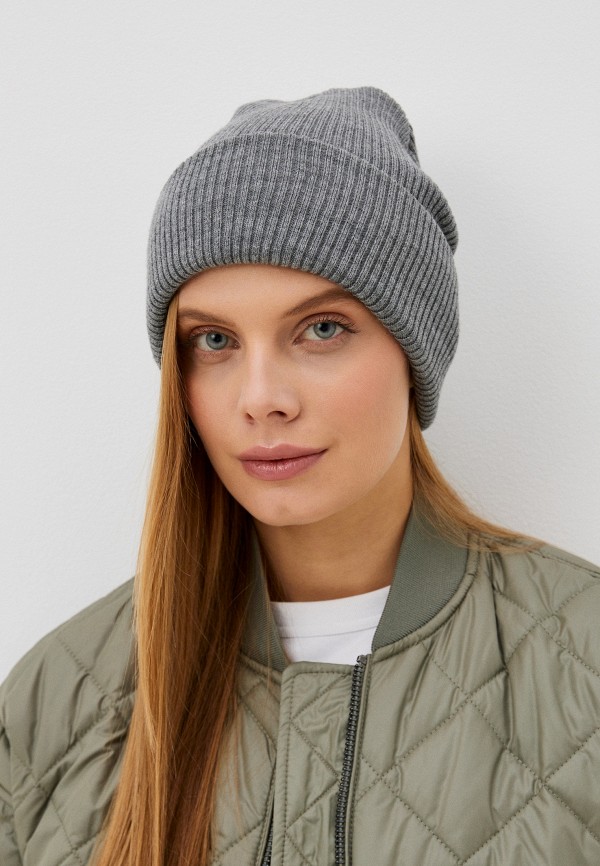 фото Шапка emblem