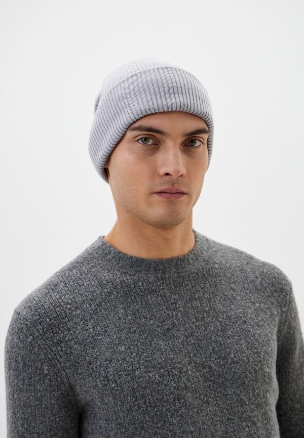 фото Шапка emblem