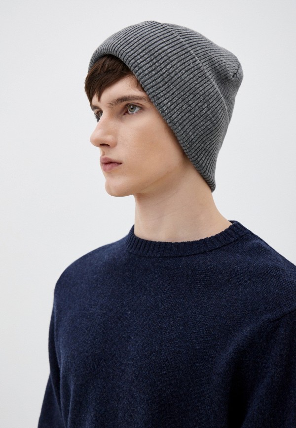 фото Шапка emblem