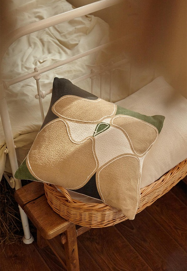 фото Подушка декоративная tkano