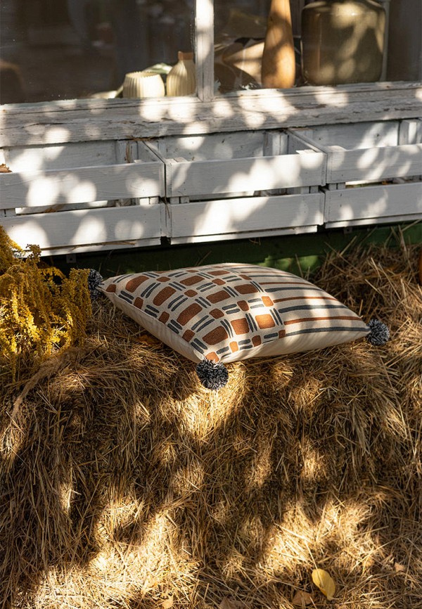 фото Подушка декоративная tkano