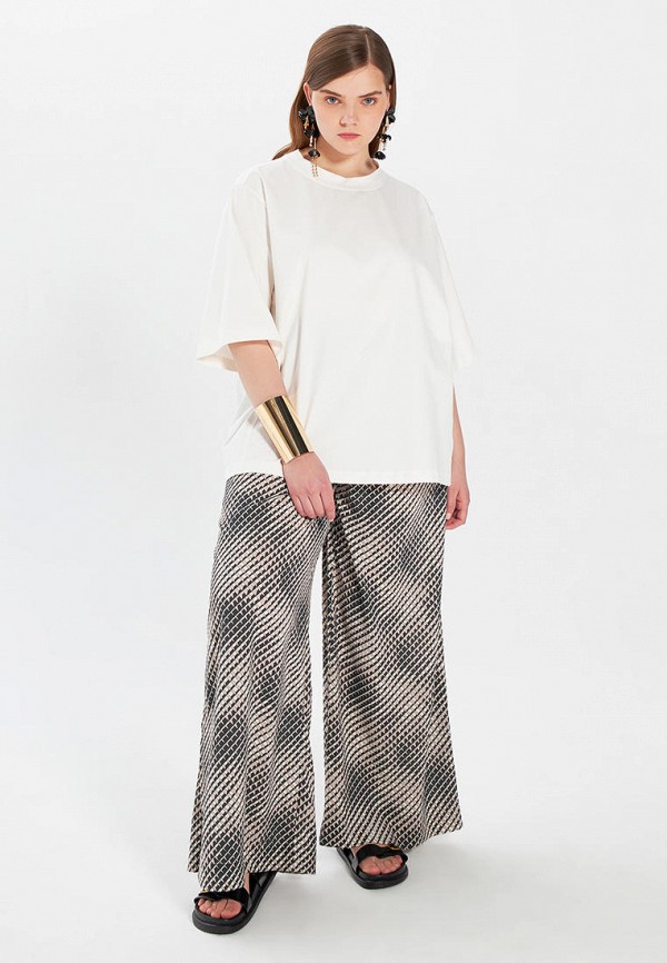 фото Футболка lessismore