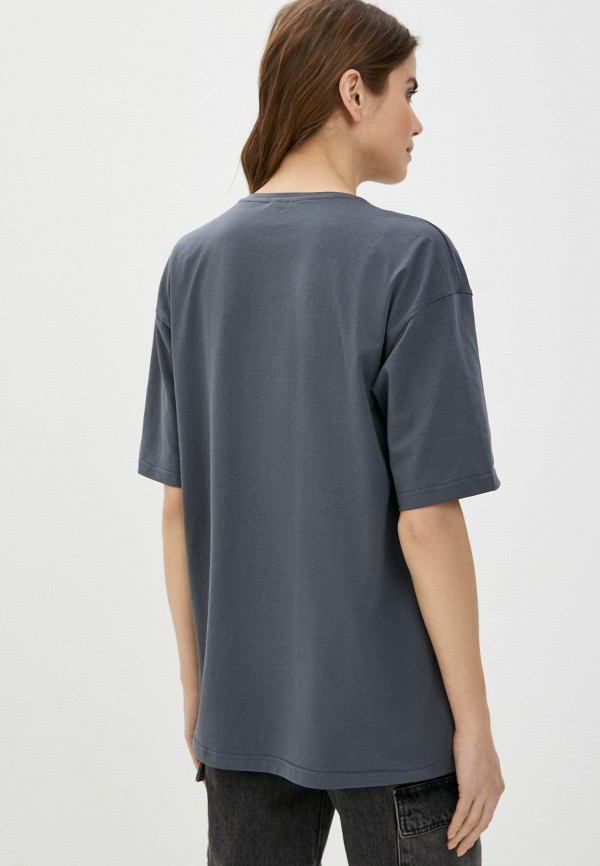 фото Футболка young&beautiful