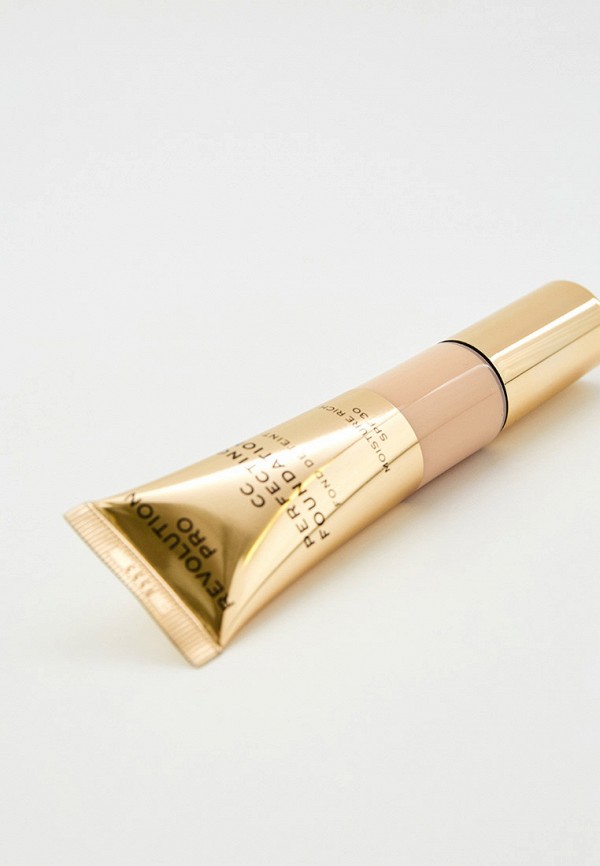 фото Тональное средство revolution pro