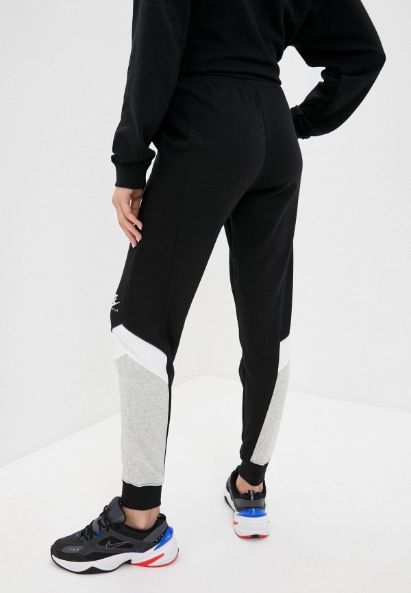 

Брюки спортивные Nike, Черный, Nike MP002XW0877F
