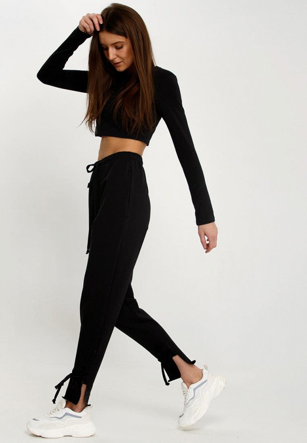 фото Брюки спортивные апрель