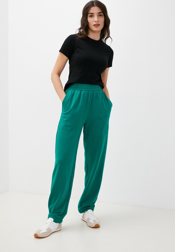 фото Брюки спортивные materia